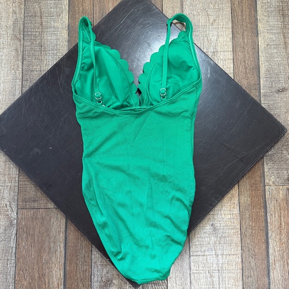 Kate Spade NY Scallop Wave Plunge One Piece Swimsuit - Picture 2 of 2